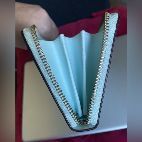 Kate Spade 100% Genuine Saffiano Leather wallet in sky blue accordion zip around - Picture 5 of 13